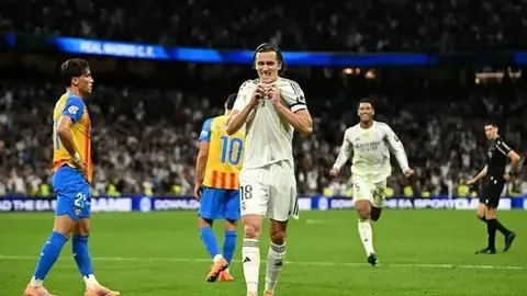 C罗自述：揭秘加盟阿森纳之路，共赏枪手荣耀篇章！